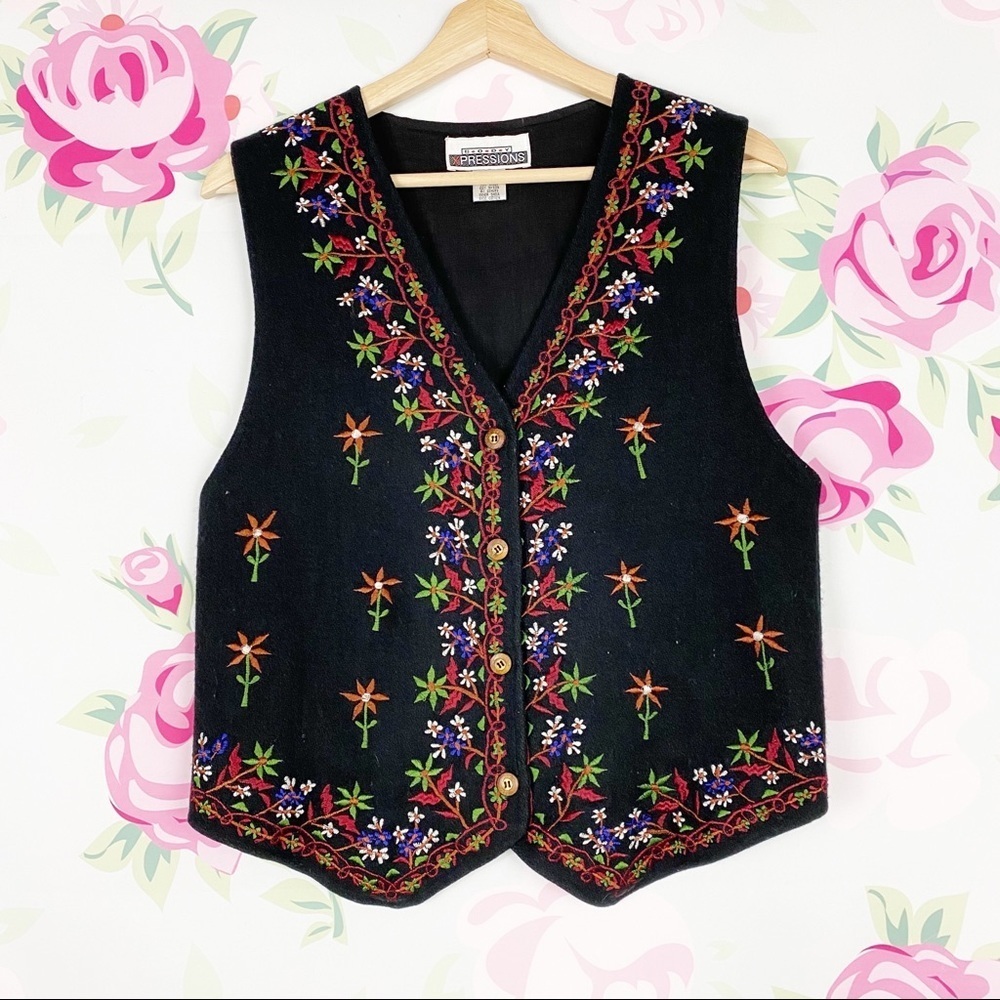 Vintage Boho Floral Embroidered Button Vest S